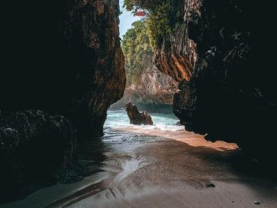 Keindahan Pantai Suluban, Permata Tersembunyi di Bali yang sayang untuk dilewatkan